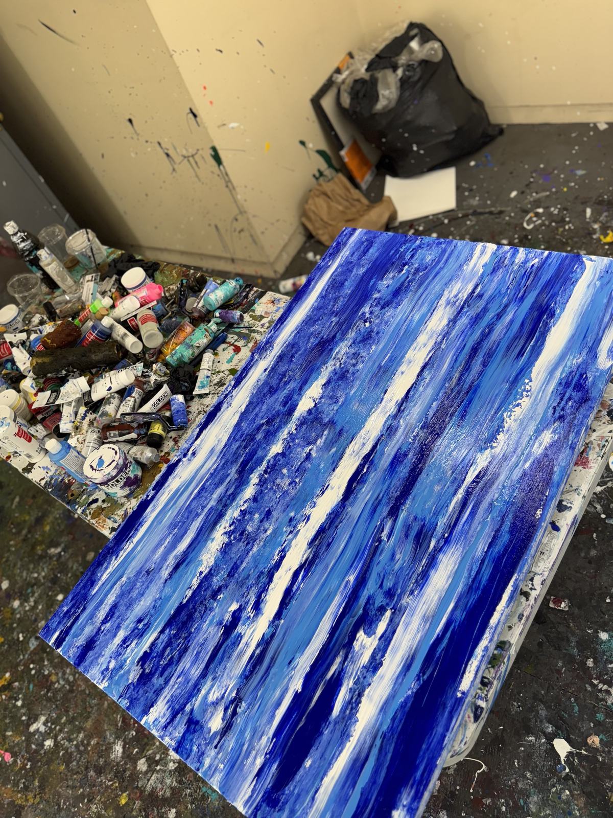 No. 036, blue stripes